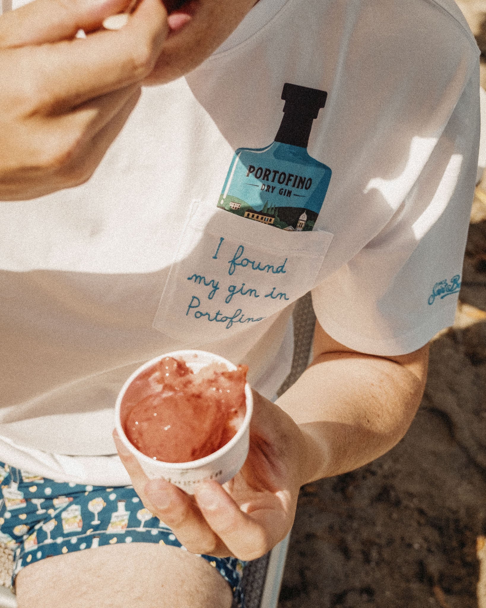 Portofino Dry Gin T-shirt cotone bianco ricamata