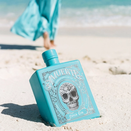 Anthology Coca Leaf Gin light blue botaniche