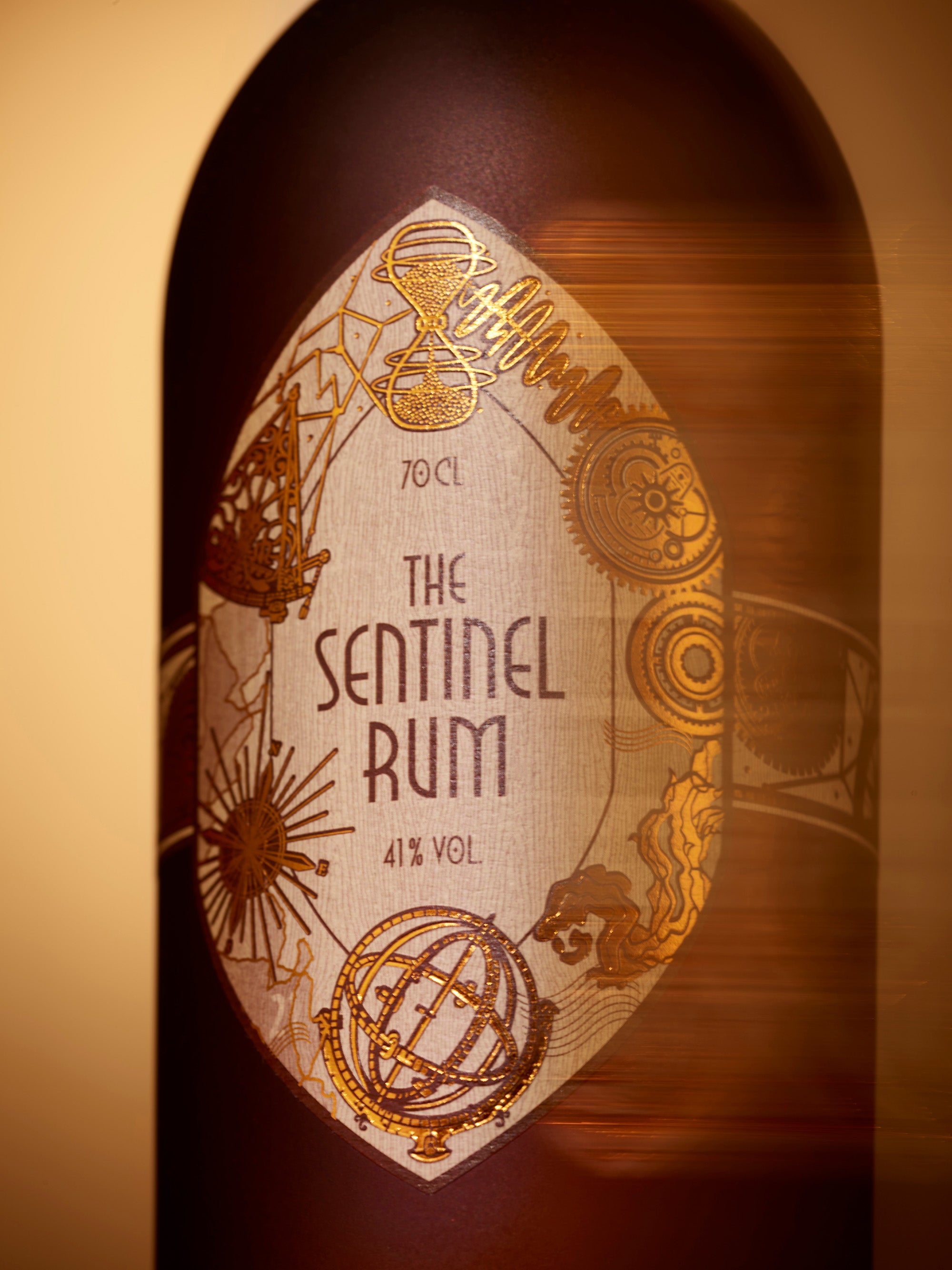The Illusionist Sentinel Glass Bundle rum 70 cl + 2 bicchieri